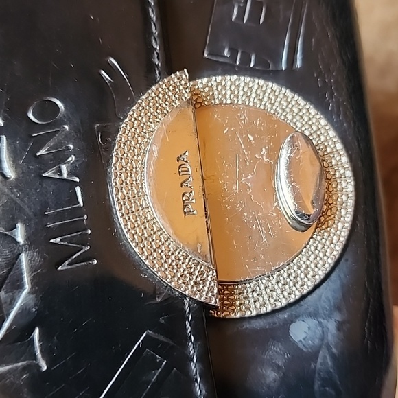 Prada Milano Wallet Patent Leather - Picture 16 of 16